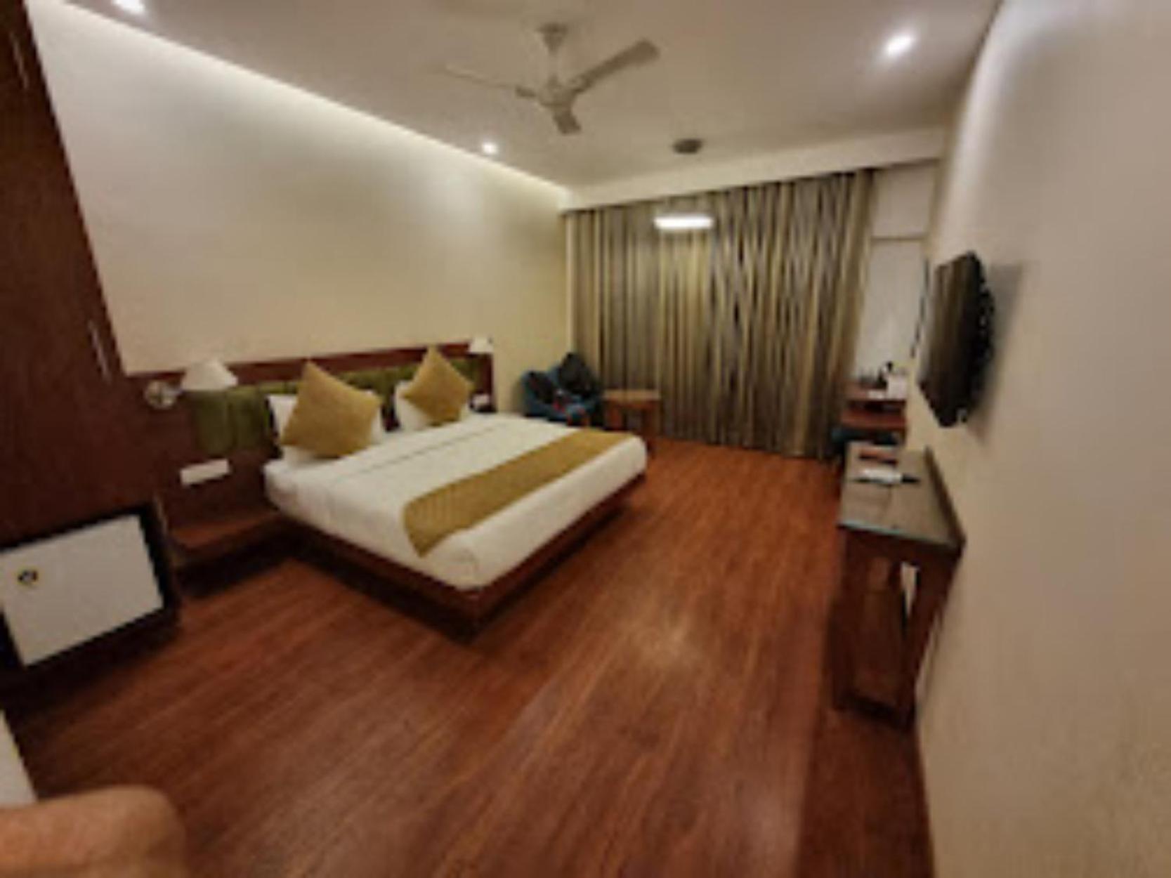 Hotel Punjab , Sahāranpur Exterior foto